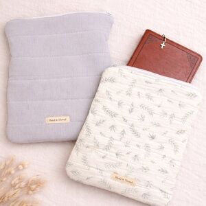 Quilted Zipper Pouch - Protective Sleeve